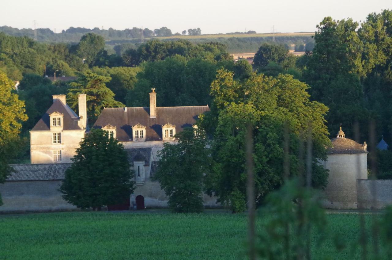Au Grain D'Orge Villa Echire ภายนอก รูปภาพ