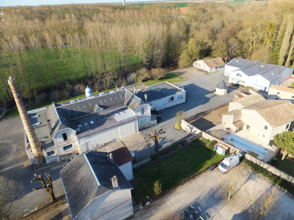 Au Grain D'Orge Villa Echire ภายนอก รูปภาพ